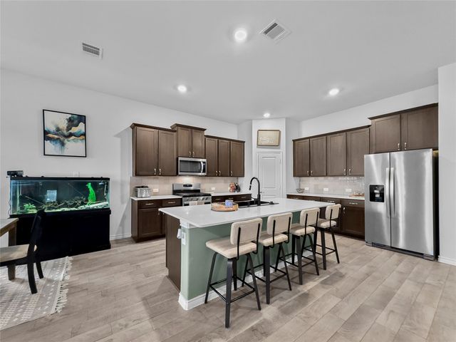 11207 Hawks Landing Drive, Aubrey, TX 76227