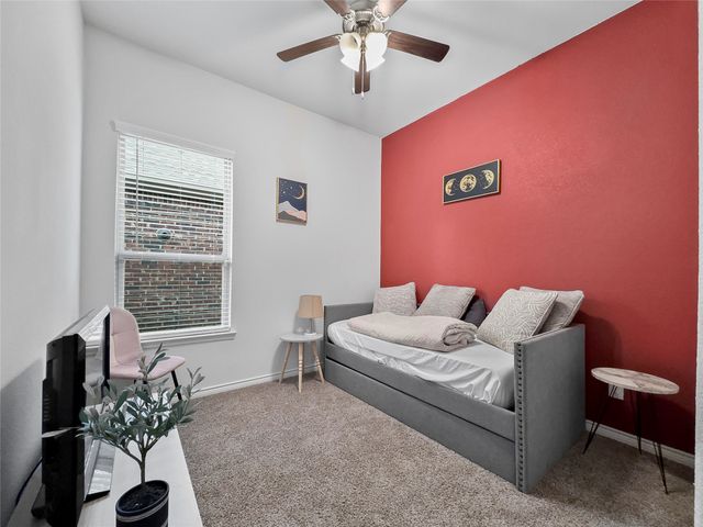 11207 Hawks Landing Drive, Aubrey, TX 76227