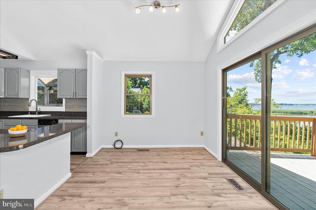 1000 LAKEVIEW LN, Annapolis, MD 21409
