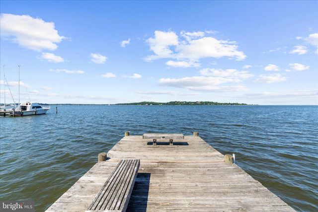 1000 LAKEVIEW LN, Annapolis, MD 21409
