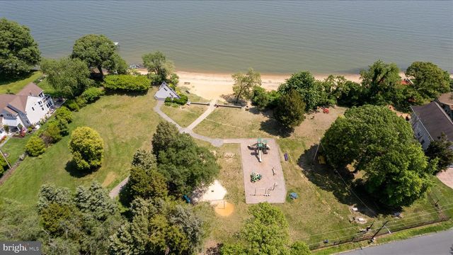 1000 LAKEVIEW LN, Annapolis, MD 21409