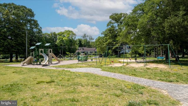 1000 LAKEVIEW LN, Annapolis, MD 21409