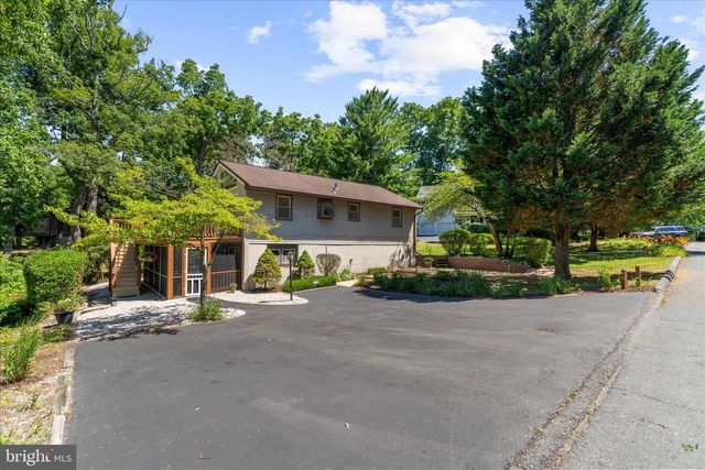 1000 LAKEVIEW LN, Annapolis, MD 21409