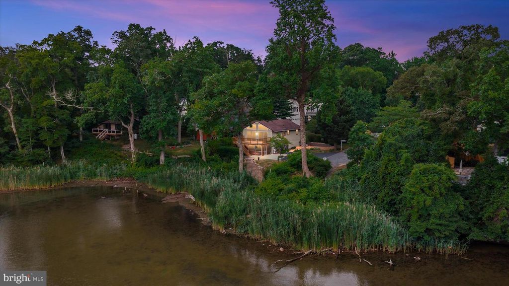 1000 LAKEVIEW LN, Annapolis, MD 21409