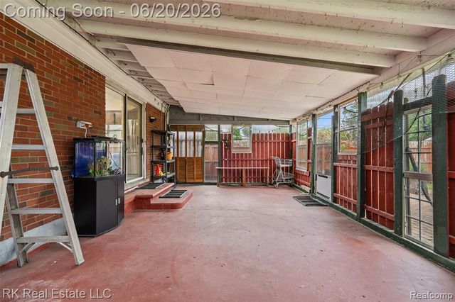 28987 James Drive, Warren, MI 48092