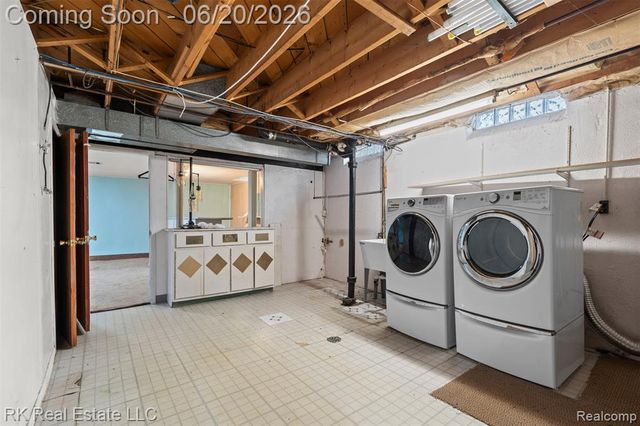 28987 James Drive, Warren, MI 48092