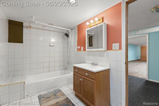 28987 James Drive, Warren, MI 48092