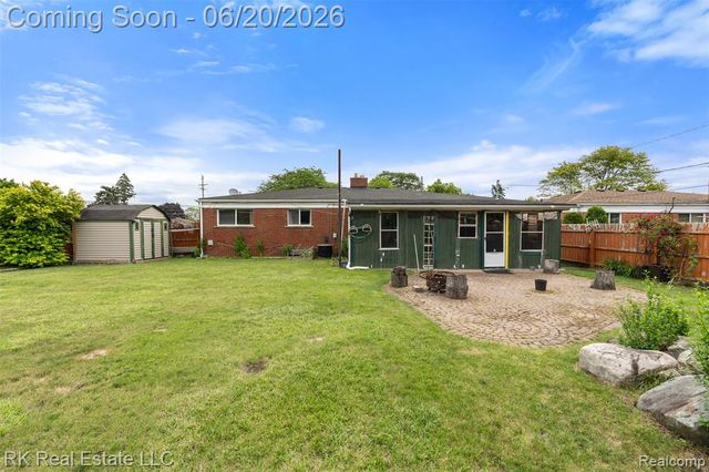 28987 James Drive, Warren, MI 48092