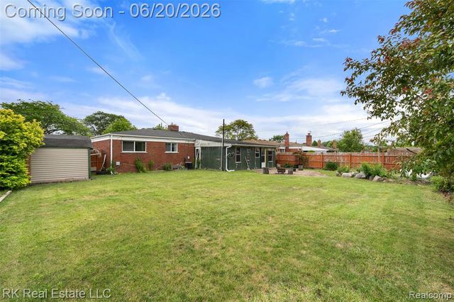 28987 James Drive, Warren, MI 48092