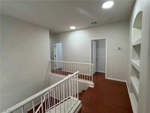 9071 IRON CROW Avenue, Las Vegas, NV 89147