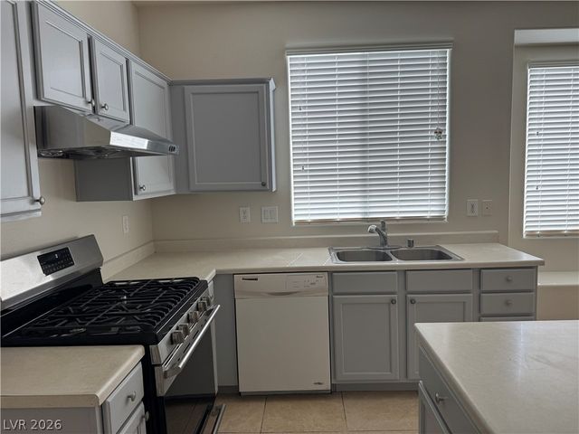 9071 IRON CROW Avenue, Las Vegas, NV 89147