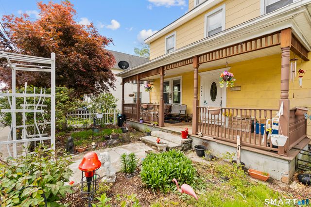 242 Crystal Avenue, New London, CT 06320