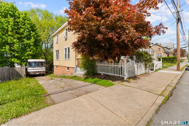 242 Crystal Avenue, New London, CT 06320
