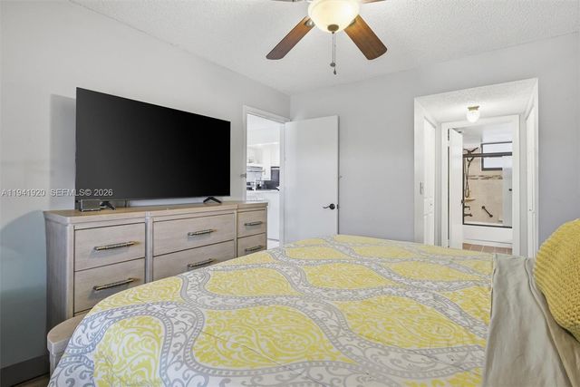 5501 Lakeside Dr 204, Margate, FL 33063