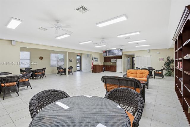 5501 Lakeside Dr 204, Margate, FL 33063