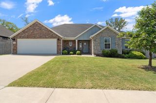 808 Fallon Street, Siloam Springs, AR 72761