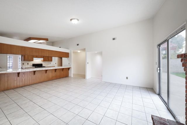 4613 Black Rock Mountain Court, Bakersfield, CA 93304