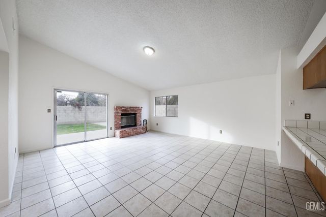 4613 Black Rock Mountain Court, Bakersfield, CA 93304