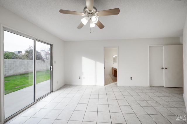 4613 Black Rock Mountain Court, Bakersfield, CA 93304