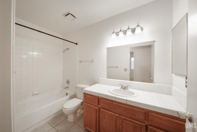 4613 Black Rock Mountain Court, Bakersfield, CA 93304