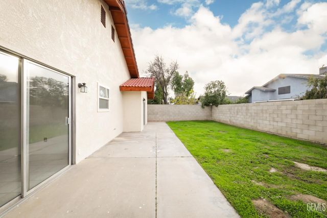 4613 Black Rock Mountain Court, Bakersfield, CA 93304