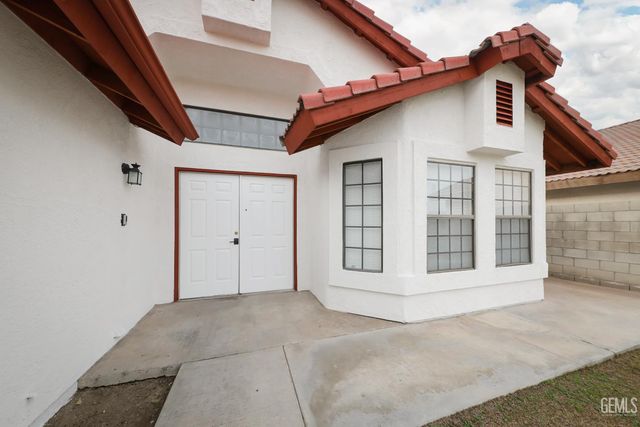 4613 Black Rock Mountain Court, Bakersfield, CA 93304