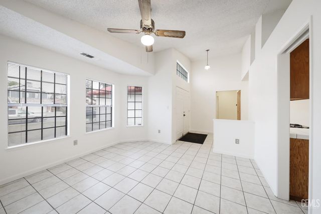 4613 Black Rock Mountain Court, Bakersfield, CA 93304