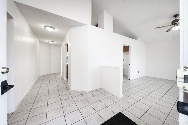 4613 Black Rock Mountain Court, Bakersfield, CA 93304