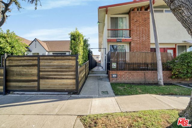 310 S Eucalyptus Avenue, Inglewood, CA 90301