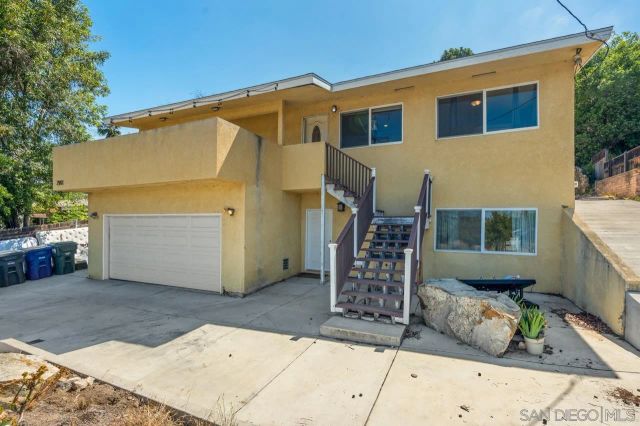 2901 Helix St, Spring Valley, CA 91977