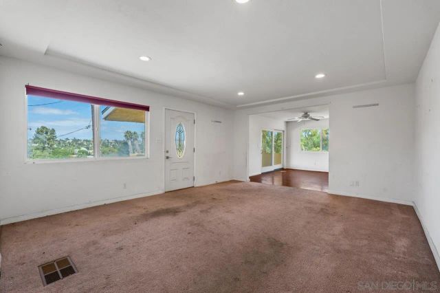 2901 Helix St, Spring Valley, CA 91977