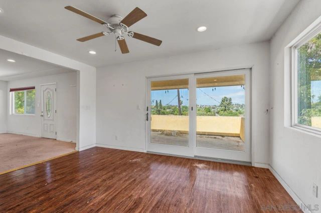 2901 Helix St, Spring Valley, CA 91977