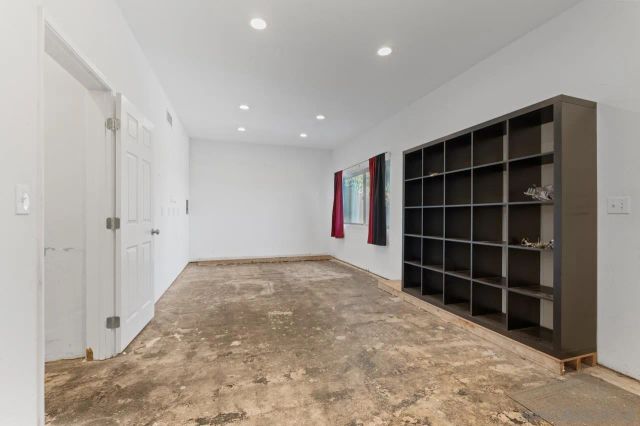 2901 Helix St, Spring Valley, CA 91977