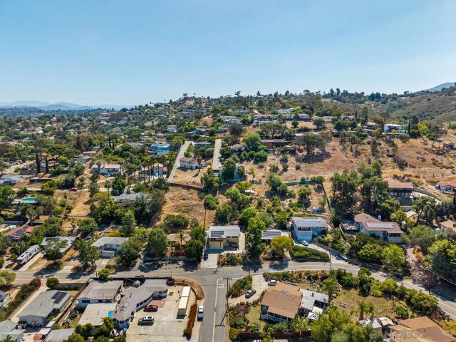 2901 Helix St, Spring Valley, CA 91977