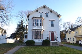 24 Arnold Street, Lincoln, RI 02865