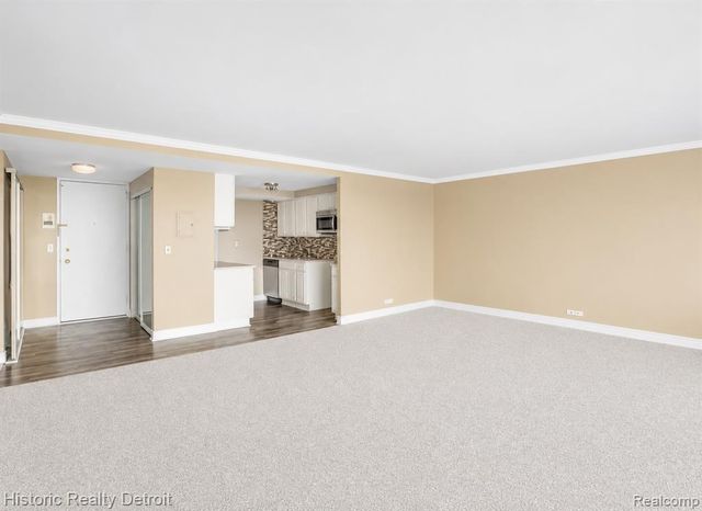 1300 E Lafayette 2803, Detroit, MI 48207
