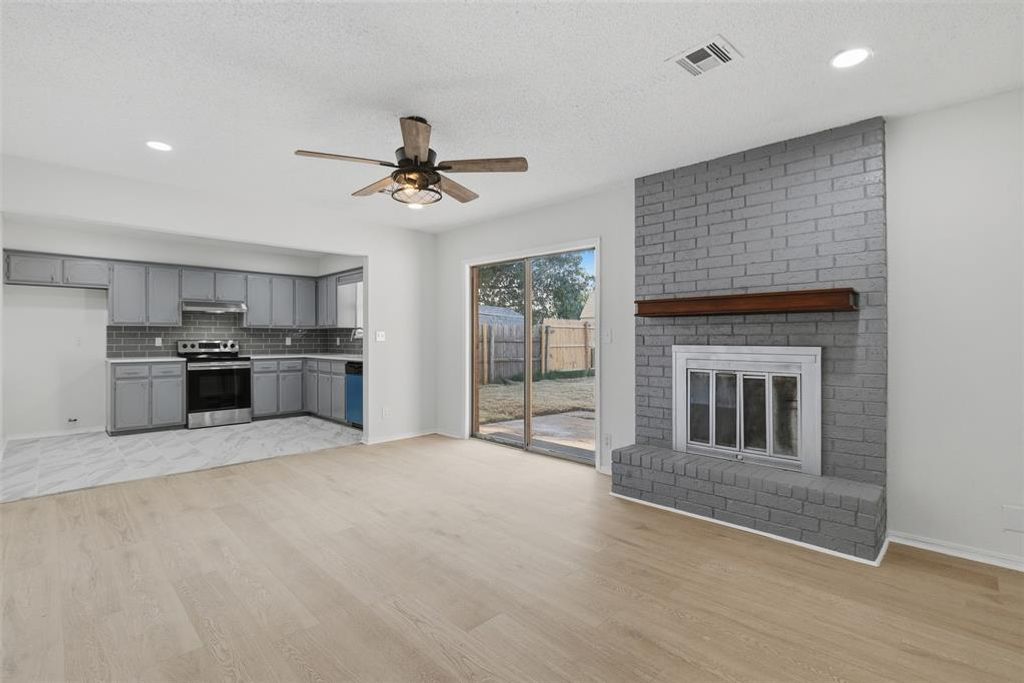 612 W Perry Drive, Mustang, OK 73064