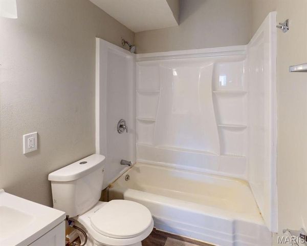 4 Bruce Drive, Florissant, MO 63031