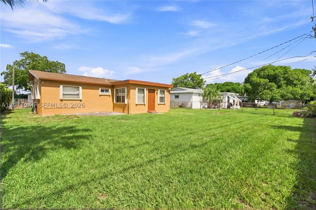 1430 NW 32nd Ter, Lauderhill, FL 33311