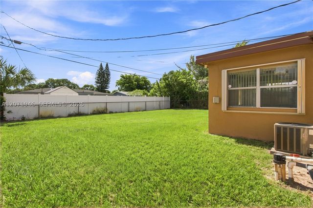 1430 NW 32nd Ter, Lauderhill, FL 33311