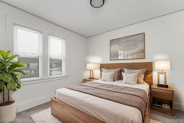 1308 Beaconsfield Avenue, Grosse Pointe, MI 48230