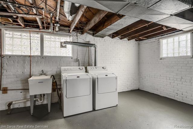 1308 Beaconsfield Avenue, Grosse Pointe, MI 48230