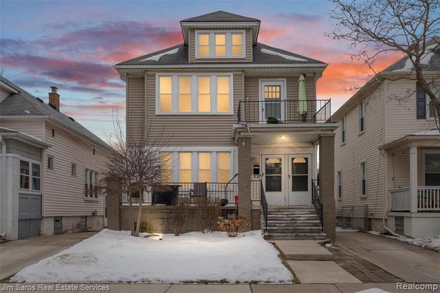 1308 Beaconsfield Avenue, Grosse Pointe, MI 48230