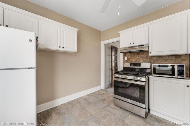 1308 Beaconsfield Avenue, Grosse Pointe, MI 48230