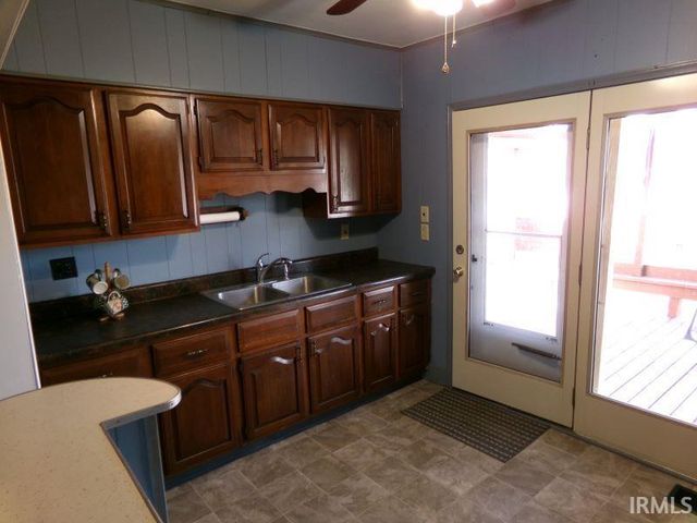 523 W Morton Street, Oakland City, IN 47660