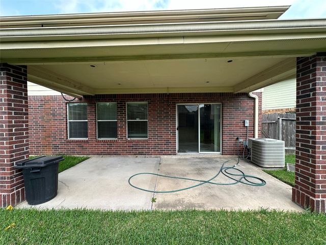 9922 Sand Lodge Lane, Houston, TX 77089