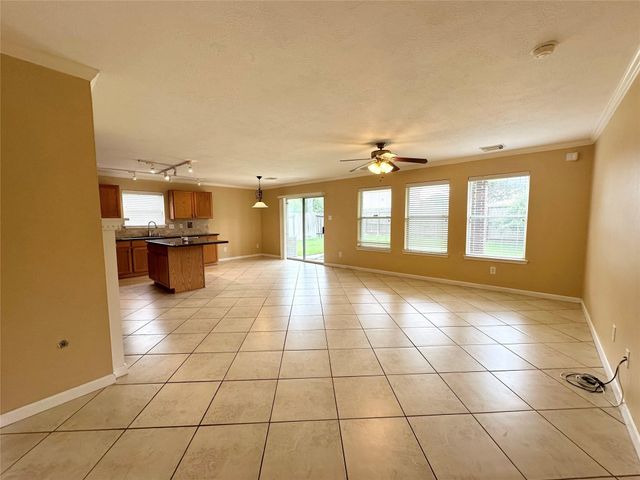 9922 Sand Lodge Lane, Houston, TX 77089