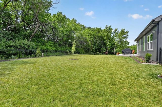 308 Woodview Drive, Raymore, MO 64083