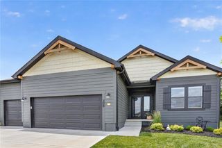 308 Woodview Drive, Raymore, MO 64083