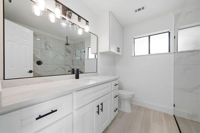 5703 Woodville Lane, Pearland, TX 77584